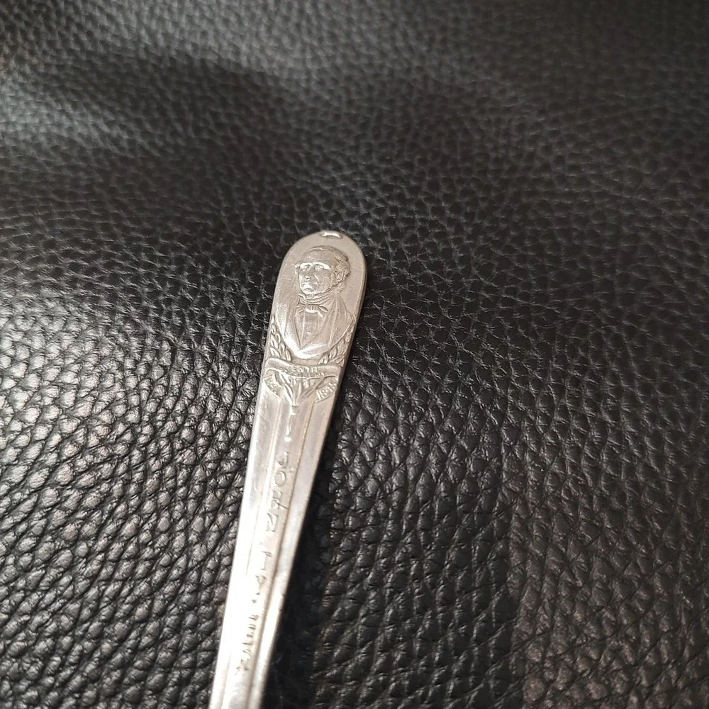 Vtg WM Rogers Silver‎ Plated Souvenir Spoon John Tyler Navy Yard  10th President